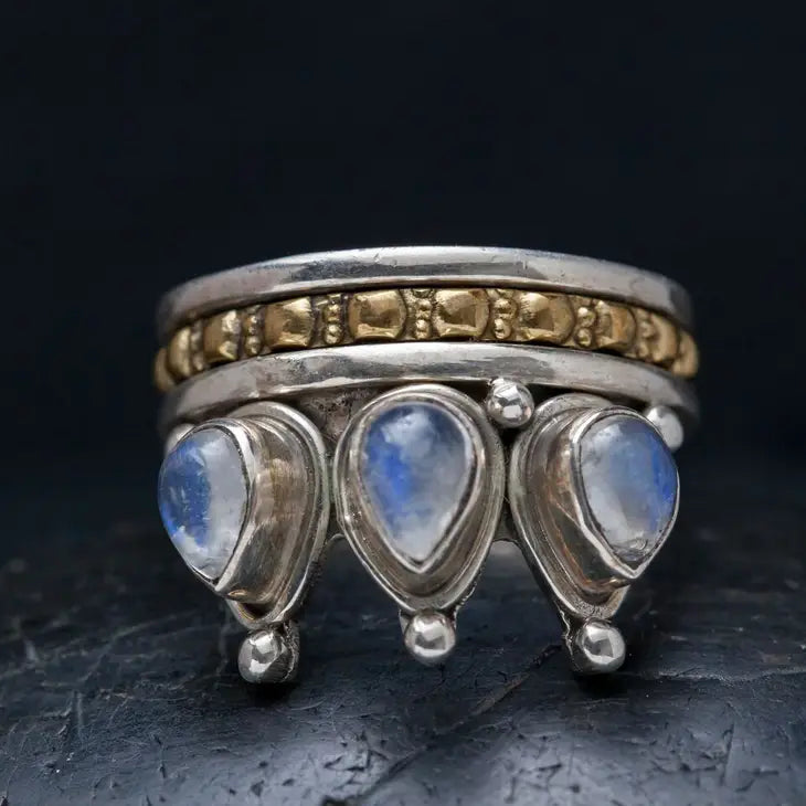 Baizaar | Moonstone Crown Spinner