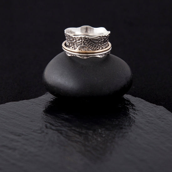 Wave Sterling Silver Spinner Ring w/ Decorative Design