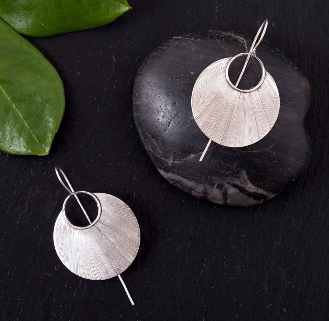 Baizaar | Sterling Silver Etched Petal Earring