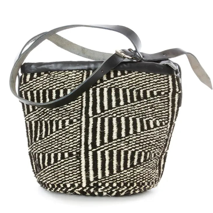 Pen + Patterned Sisal Purse