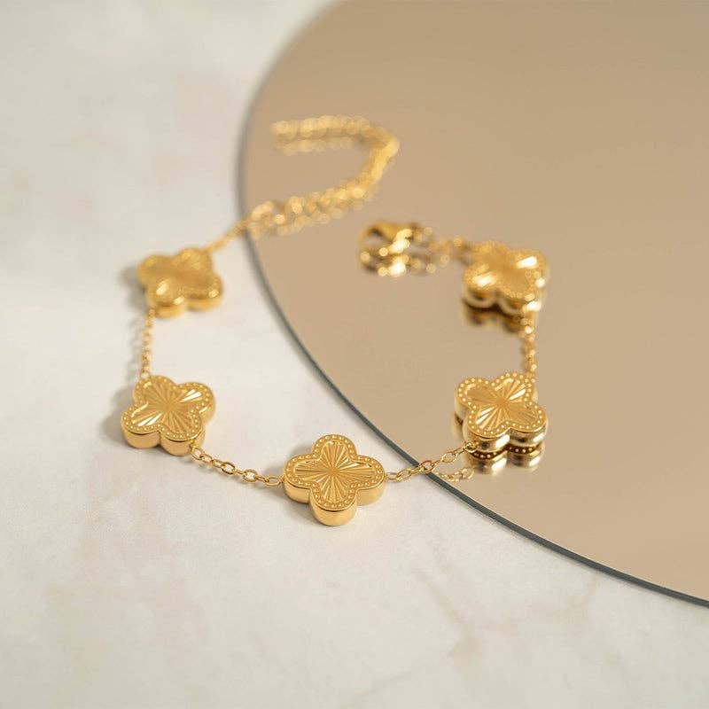 WJW | 18K Gold Stainless Steel Lucky Clover Charm Bracelet