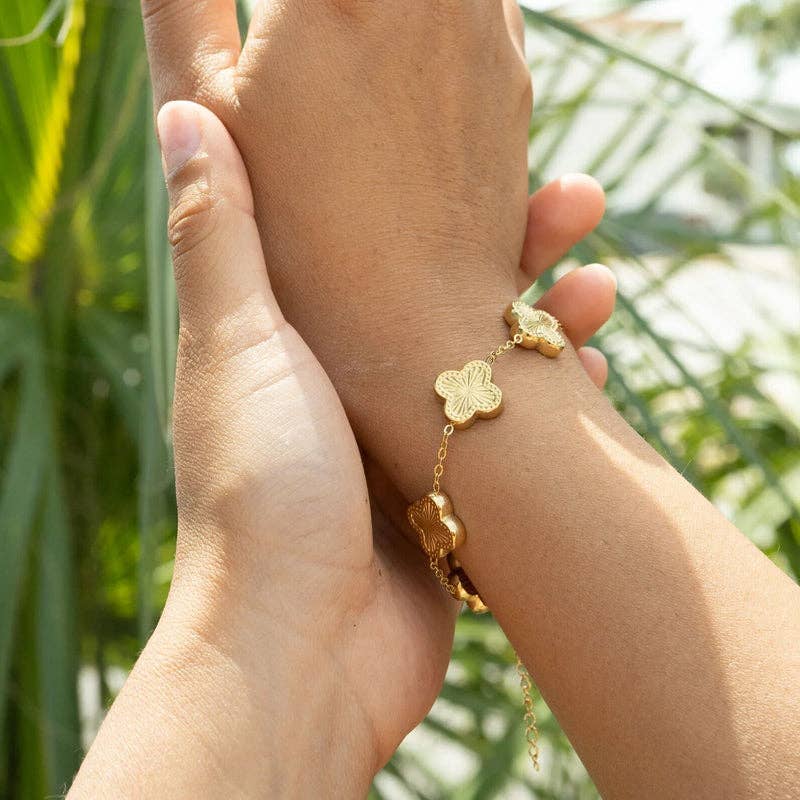 WJW | 18K Gold Stainless Steel Lucky Clover Charm Bracelet
