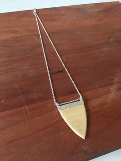 Delovo Wood Tooth Necklace