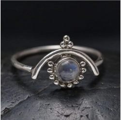 SR074 | Sterling silver floating moonstone ring