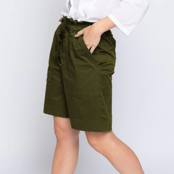 Baci | PATCH POCKET TIE-WAIST SHORT