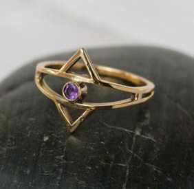 BR107| Brass Double Pointed Ring w/ Amethyst